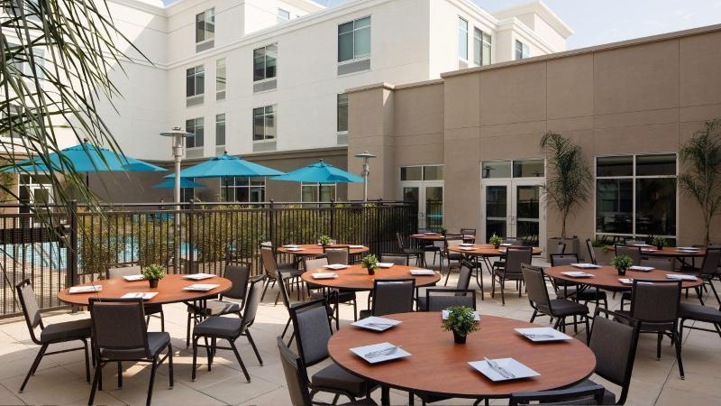 Hyatt Place Santa Cruz Hotel Exterior photo